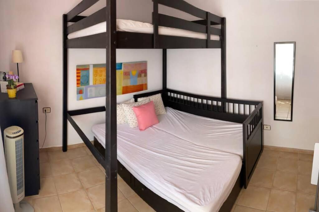 Appartamento Apartamento Playa La Arena. Relax And Enjoy Puerto de Santiago  Esterno foto